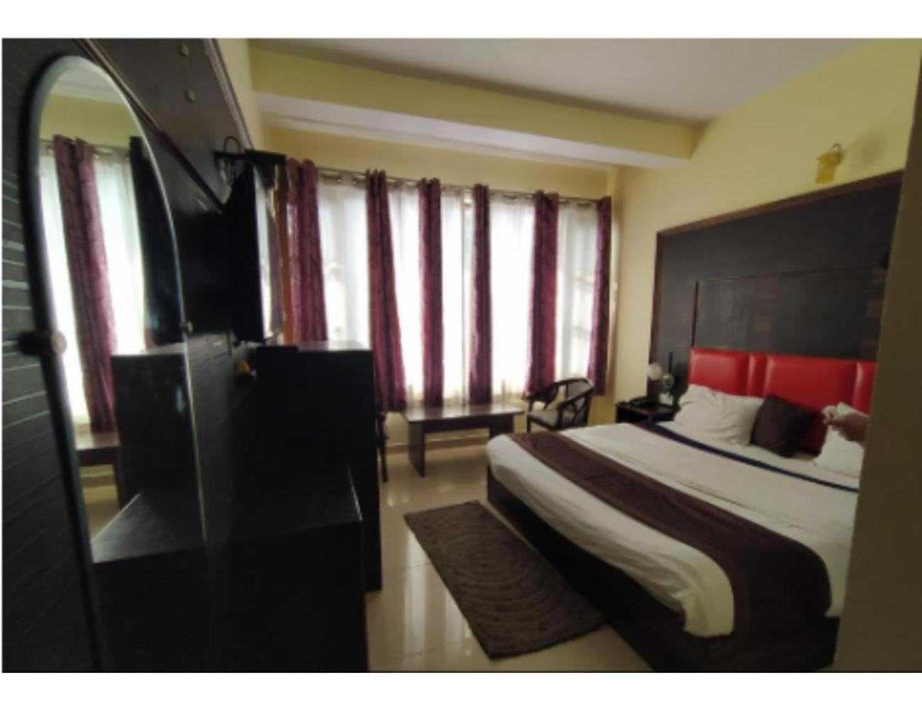 Hotel Super Mall Residency, Масурі Екстер'єр фото
